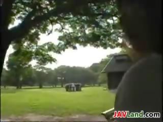 Jepang pemuda makhluk berjari di luar